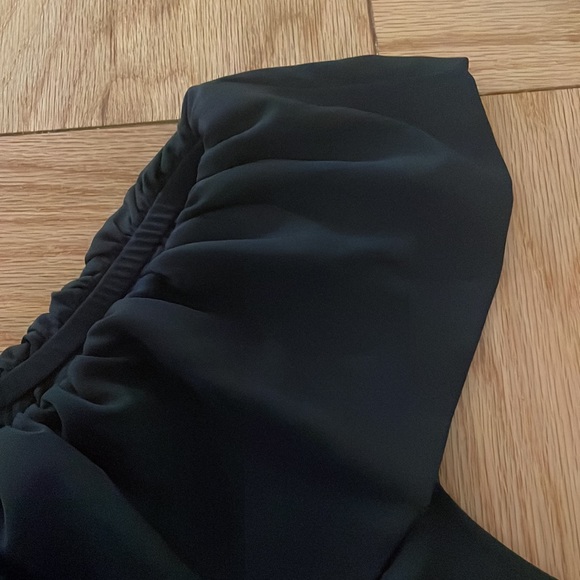 Banana Republic One Shoulder Top - Picture 2 of 5